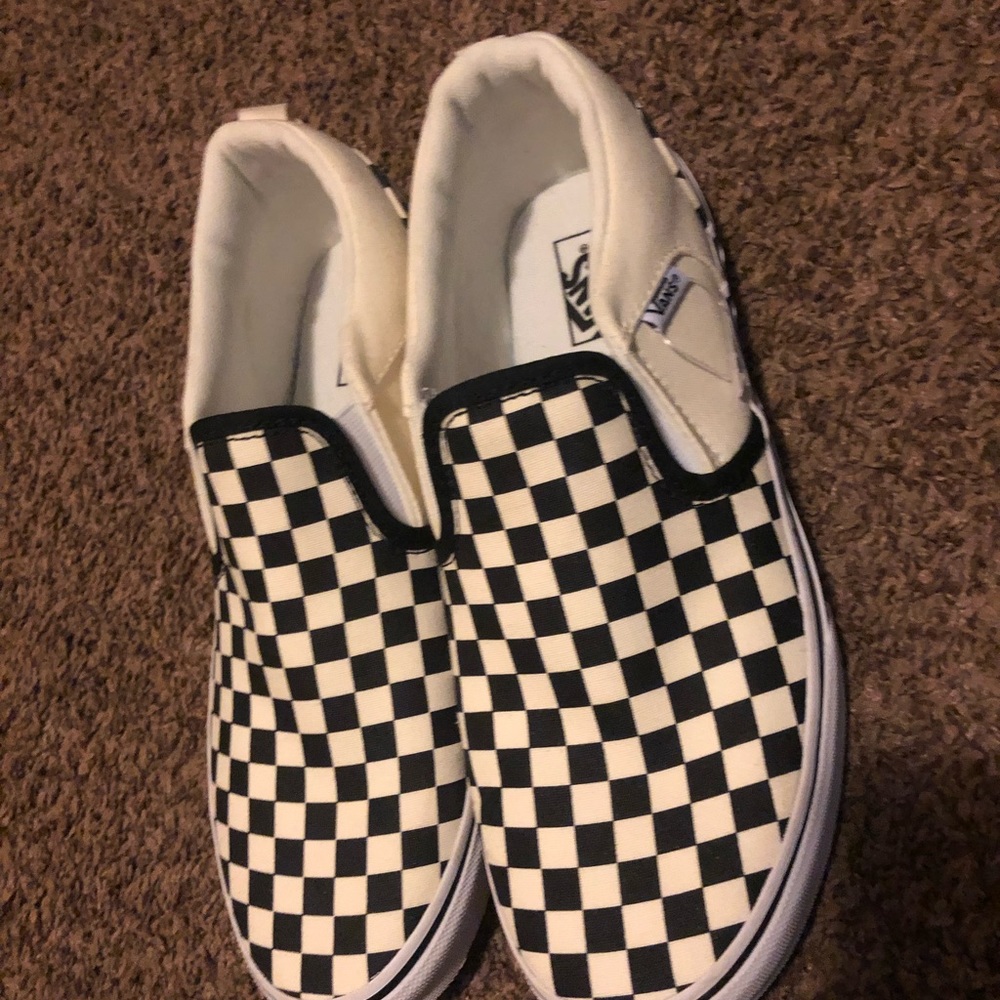 Vans size 7 youth or wmn 8